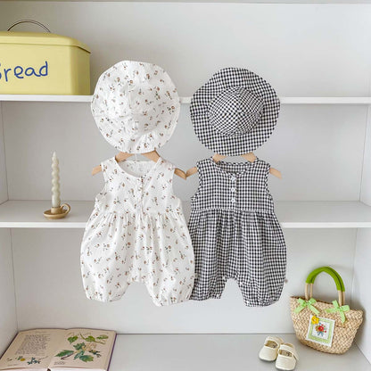 A girl baby summer thin floral bag fart clothes crawling baby western style plaid sleeveless vest jumpsuit to send a hat.