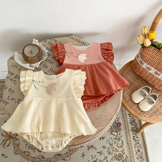 A 2024 children's clothing summer triangle skirt baby girl jumpsuit embroidered Korean version princess skirt jumpsuit