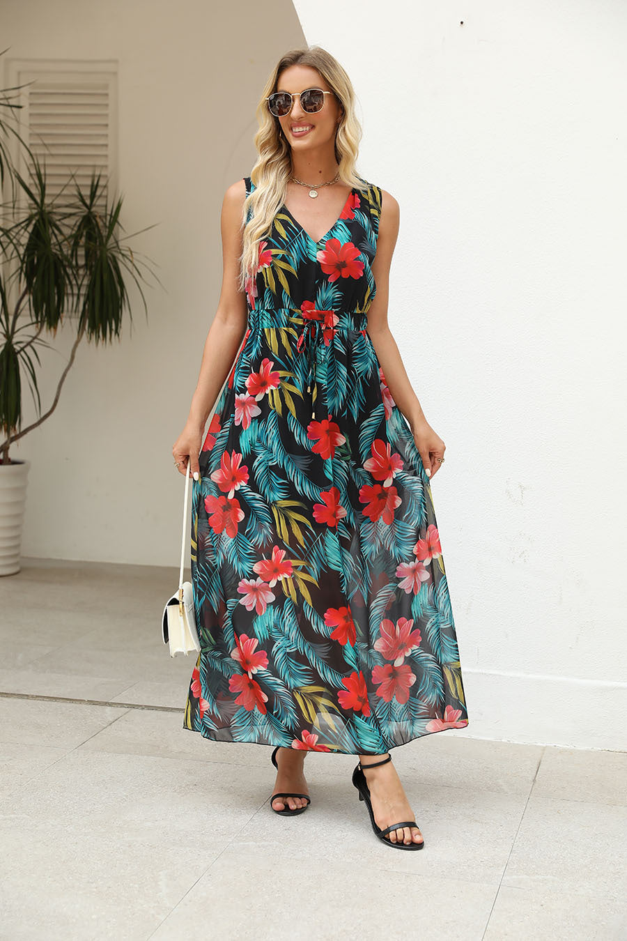 A European and American foreign trade independent station wishes Amazon's popular 2021 summer dress new printed backless strap dress