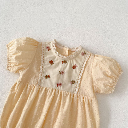 A 2024 summer clothes Eng children's clothes for baby girls, babies and young children, small flowers, embroidered stitching, Ha clothes, onesies, triangle climbing clothes