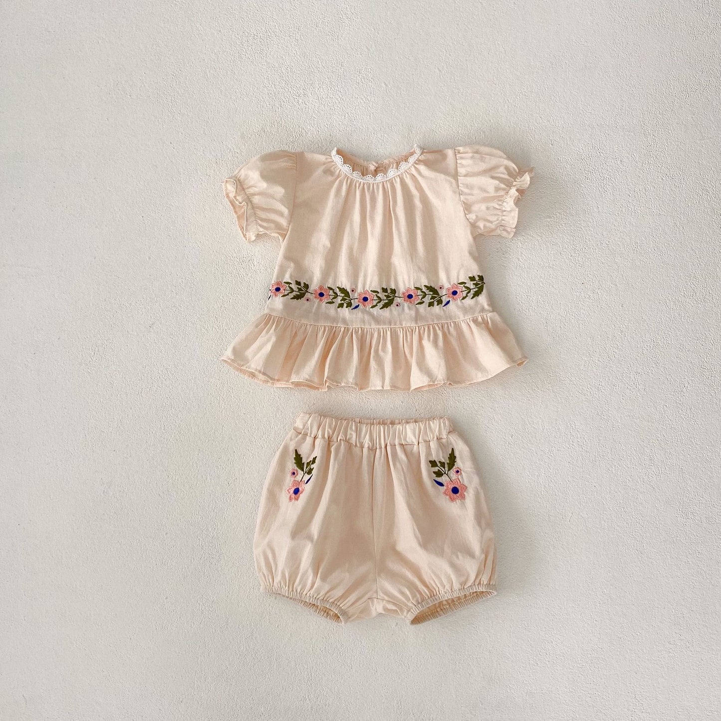 A 2024 Summer Baby Baby Flower Embroidered Round Neck Short Sleeve Shirt+Small Fresh Loose Shorts 2-piece suit