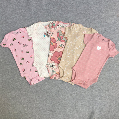 Mono de verano para bebé, conjunto de 5 piezas de manga corta para bebés varones y mujeres, exportación de pantalones de hip-hop de alta gama, tirantes de algodón de clase A para comercio exterior 