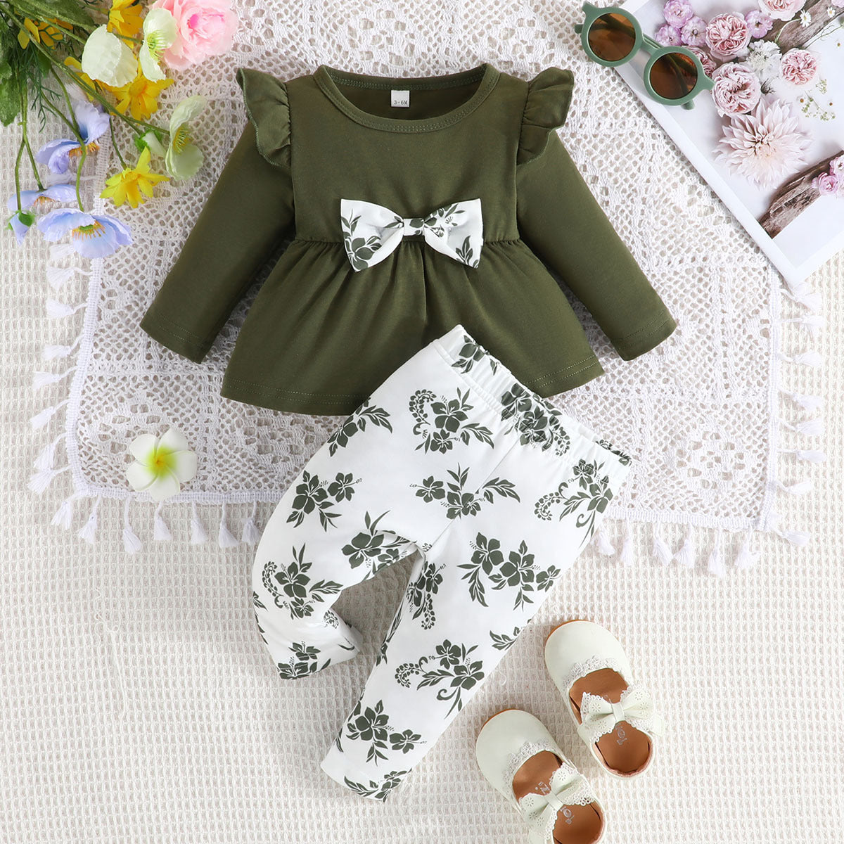 Conjunto de estampado de color sólido de moda para niñas, falda de encaje de manga larga de primavera y otoño para niñas pequeñas con borde cruzado + pantalones de flores 0,15 kg 