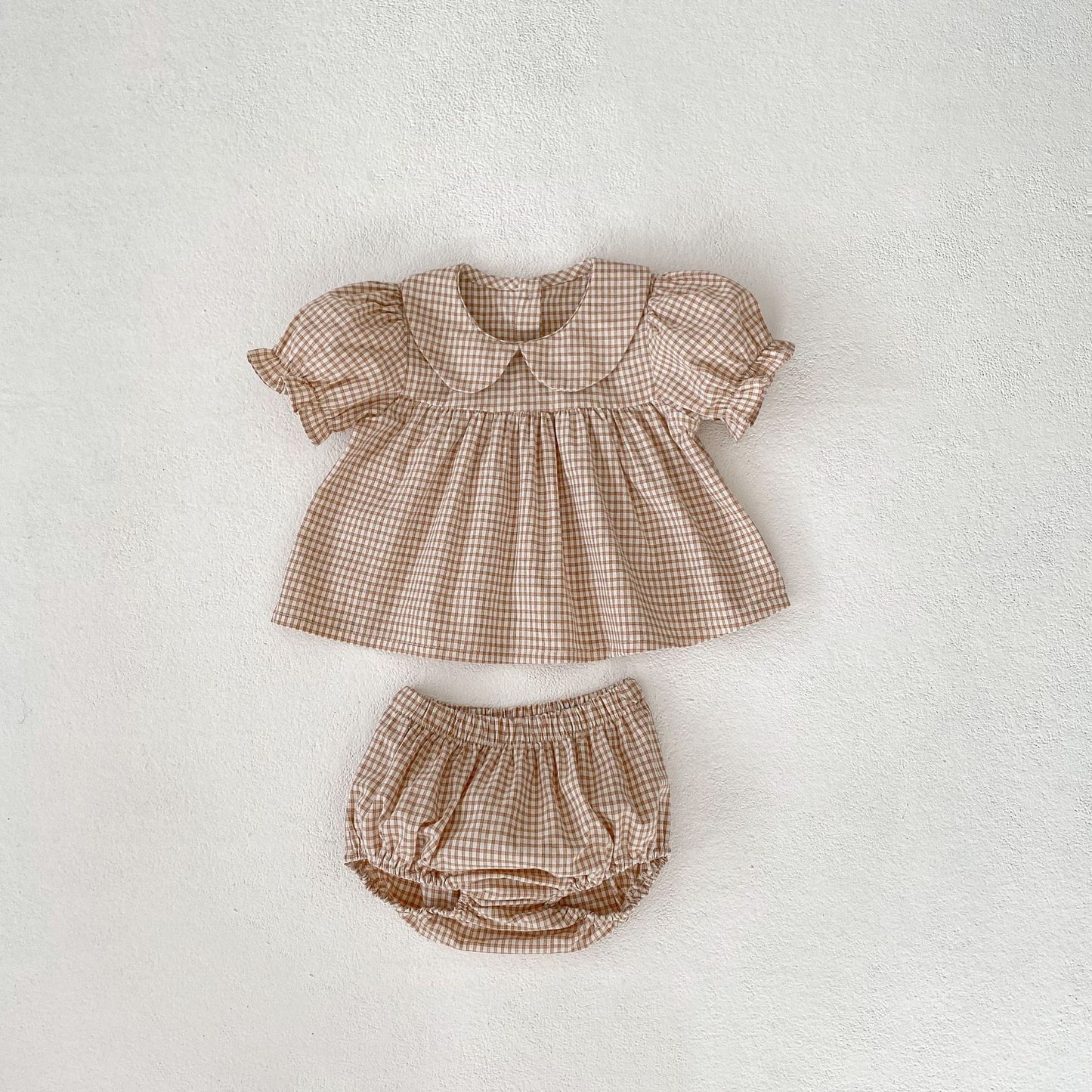 Conjunto de falda corta para niña de verano 2024, camiseta de manga corta con cuello de muñeca para niña + lindos pantalones de dos piezas 