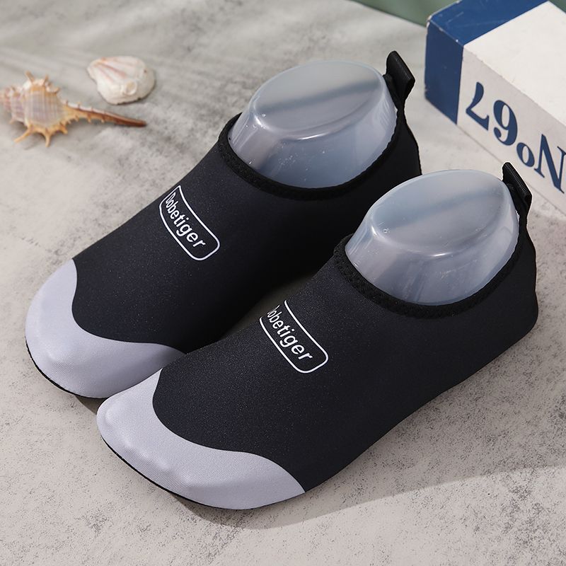 P Summer Beach Socks, Three Family Soft Sole Quick Drying Shoes, Diving and Wading Shoes, Anti slip Creek Tracing Shoes, Indoor Floor Shoes and Socks