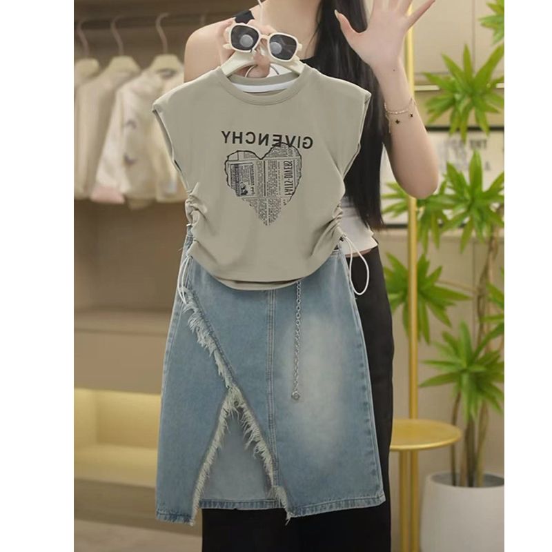 P Girls' Summer Clothes 2024 Foreign Fashion Suits: Children's New Sleeveless Waist Top, Cutout Denim Skirt Two-Piece Set