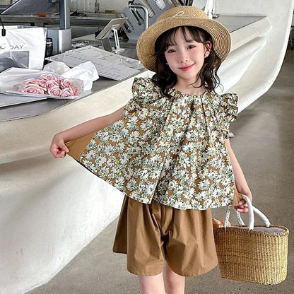 Conjunto de flores fragmentadas para niñas P Verano 2024 Nuevo conjunto de dos piezas de muñeca de seda de hielo de moda y de moda para niños de verano Pantalones cortos de moda 