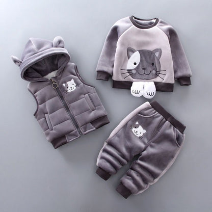 P Boys and girls 2024 winter clothes new set fleece thickened warm three-piece set baby children sweater winter clothes