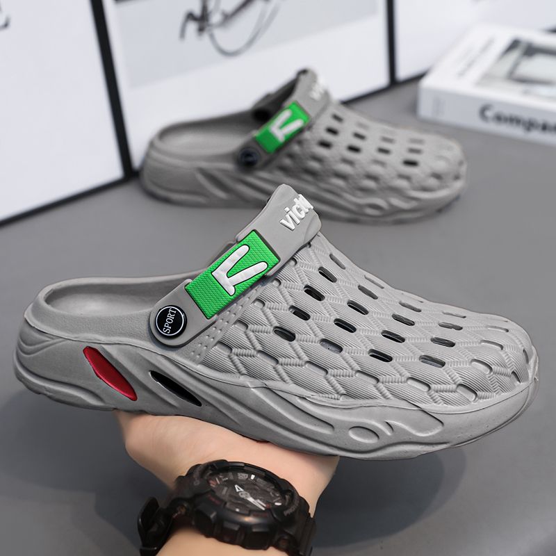 Zapatos de agujero P para hombre, nuevos zapatos de verano antideslizantes y resistentes al desgaste de doble propósito, explosiones de talla grande Baotou, zapatos de playa de suela gruesa con sensación de mierda. 