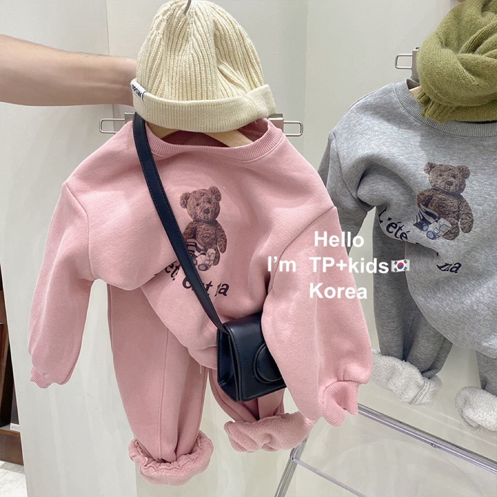 P Korean girls' winter clothing  fleece suit, foreign style children's sweater, thickened leisure sports three-piece children's clothing