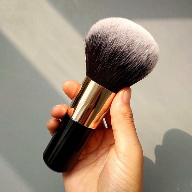 P large powder powder powder powder powder powder brush nail dust makeup brush for hairdressing.