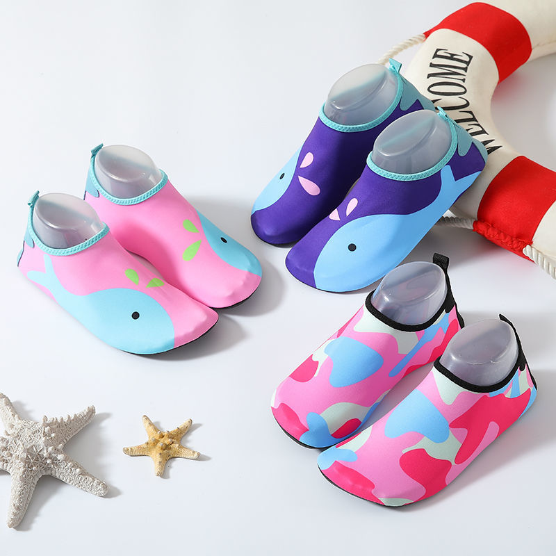 P Beach shoes, women and men diving shoes, snorkeling socks, children wading swimming, non-slip, soft-soled, quick-drying and anti-cutting upstream shoes and socks.