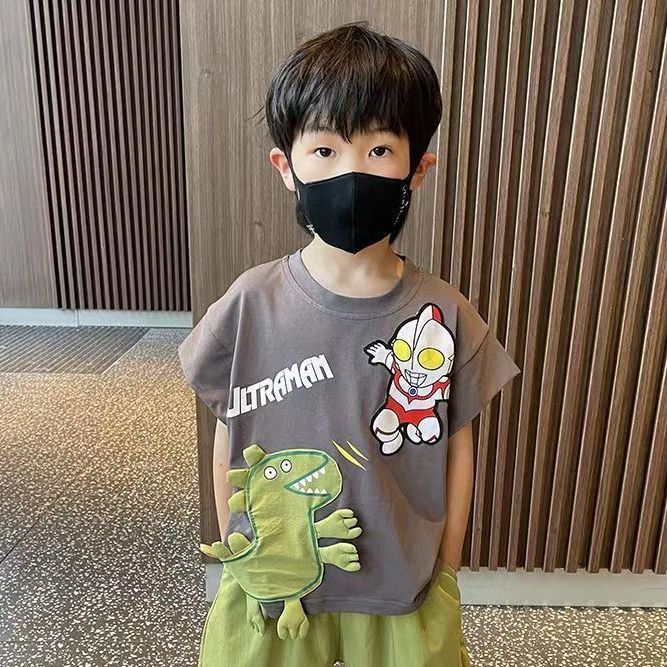 P 2024 New Boys' Summer Outman Luminous T-shirt Short sleeved Superman Outman Clothes Set of Western Style Set