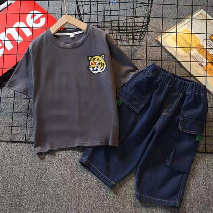 Conjunto de camiseta de tigre P para niños 2022, nuevo y atractivo conjunto de vaquero de manga corta con cabeza de tigre, edición coreana, camiseta y pantalones cortos para niños 