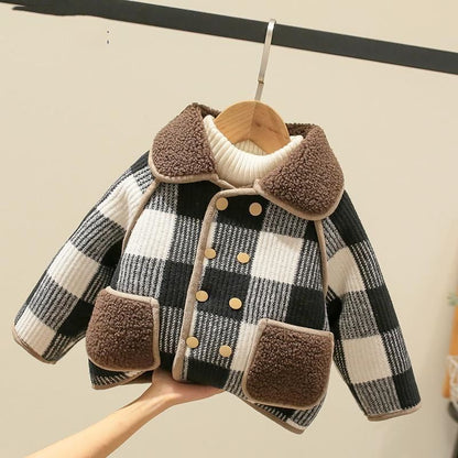 Versión coreana de ropa infantil engrosada. 